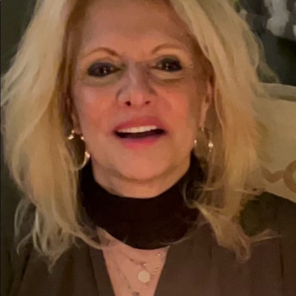 Meet your Posher, Hope - Picture 2 of 2